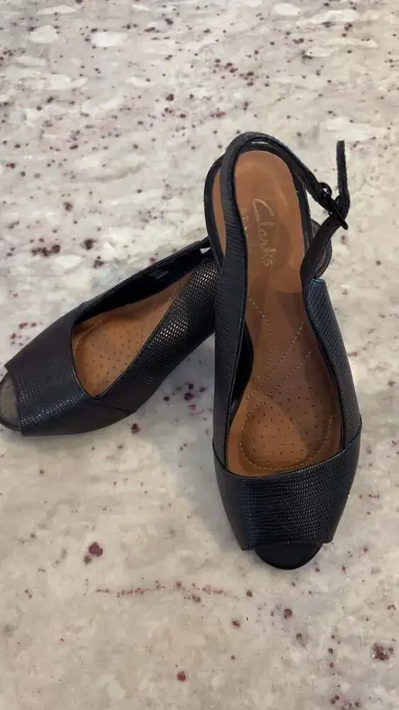 Clarks Heavenly Leah Women Leather‎ Pumps